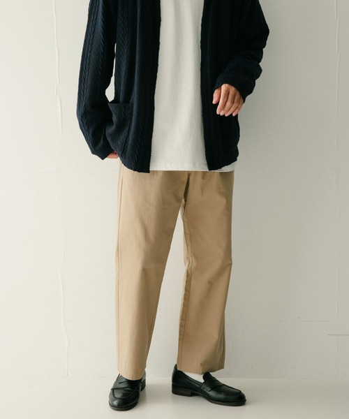 ITEMS URBANRESEARCH（アイテムズ アーバンリサーチ）の「コットンツイル 1-tuck チノパンツ（チノパンツ・メンズ・カーキ/ベージュ/ブラック/ブルー・MEDIUM/LARGE）」の9枚目の写真