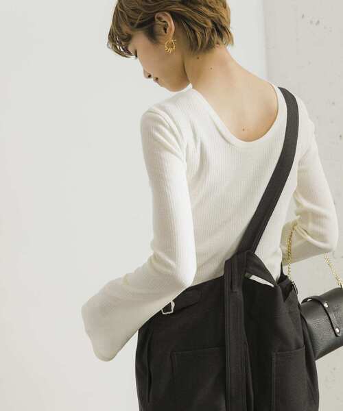 URBAN RESEARCH（アーバンリサーチ）の「前後2WAYフレアスリーブシアーカットソー（Tシャツ/カットソー・レディース・ホワイト/ベージュ/ブルー/ボルドー・FREE）」の15枚目の写真