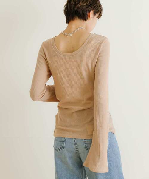 URBAN RESEARCH（アーバンリサーチ）の「前後2WAYフレアスリーブシアーカットソー（Tシャツ/カットソー・レディース・ホワイト/ベージュ/ブルー/ボルドー・FREE）」の19枚目の写真