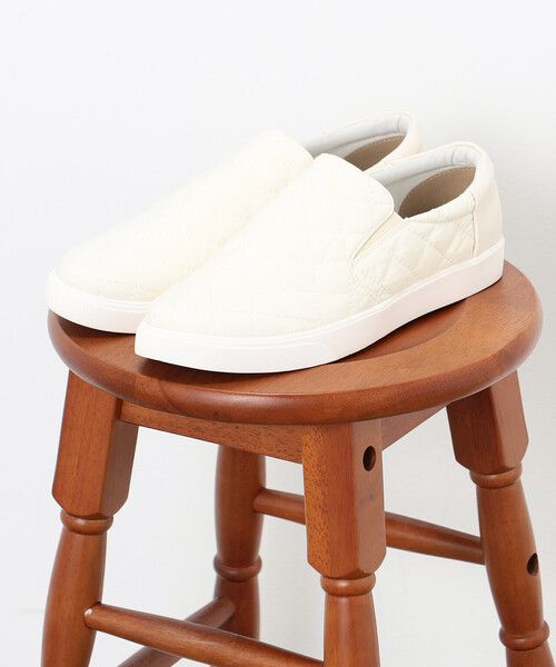 ONIGIRI（オニギリ）の「キルティングシューズ（スニーカー・レディース・ホワイト/ネイビー/カーキ・23.5cm/24.5cm）」の4枚目の写真