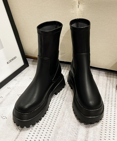 Shoes in Closet（シューズインクローゼット）の「厚底2段 トラックソール  ストレッチ フィット ブーツ 975（ブーツ・レディース・ブラック・LL/L/M/S）」の8枚目の写真