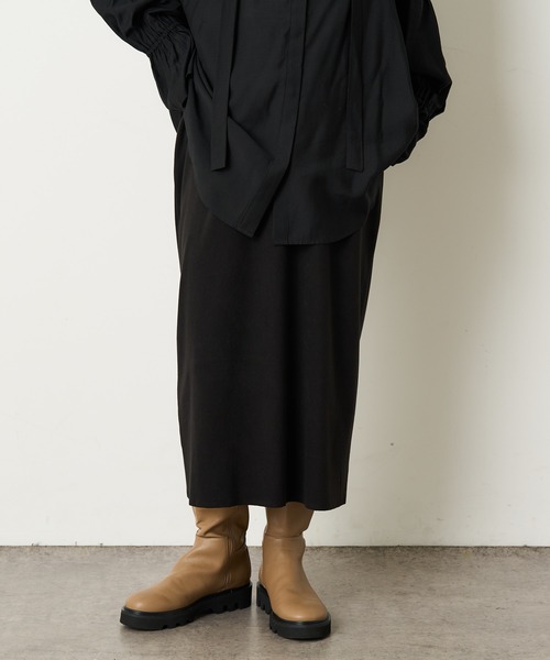 Omekashi(オメカシ)の「起毛ミドルスカート(スカート・レディース・ブラック/オフホワイト/グリーン・FREE)」の1枚目の写真