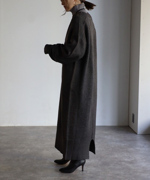 Bonjour Sagan(ボンジュールサガン)の「ディープVネックニットワンピース(ワンピース・レディース・チャコールグレー/アイボリー/モカ/グレー・FREE)」の18枚目の写真