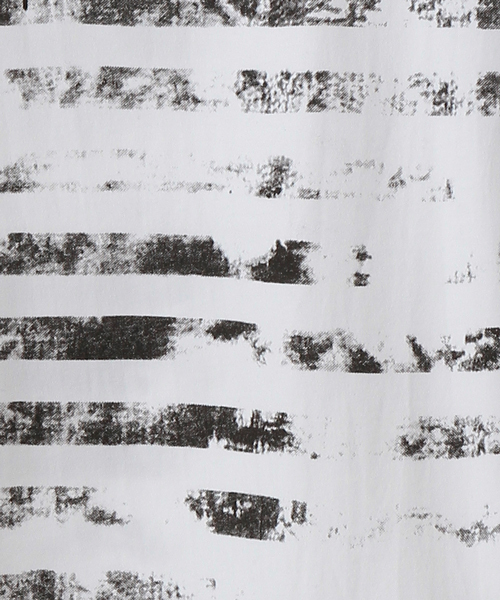 NO ID.（ノーアイディ）の「mt2775 - コットン天竺クラックボーダーＶネックTシャツ（Tシャツ/カットソー・メンズ・ブラック/ホワイト・1/2）」の6枚目の写真