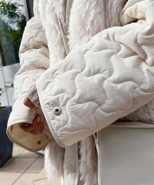 one after another NICE CLAUP（ワンアフターアナザーナイスクラップ）の「【マルチウェイに着回せる】キルティングコート＋ファーベストセット（ノーカラーコート・レディース・ブラック/カーキ/アイボリー・FREE）」の8枚目の写真