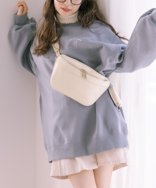 OLIVE des OLIVE(オリーブデオリーブ)の「サークルポーチ付ボディバッグ(ボディバッグ/ウエストポーチ・レディース・ブラック/アイボリー・FREE)」の1枚目の写真