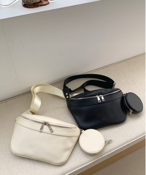 OLIVE des OLIVE(オリーブデオリーブ)の「サークルポーチ付ボディバッグ(ボディバッグ/ウエストポーチ・レディース・ブラック/アイボリー・FREE)」の17枚目の写真