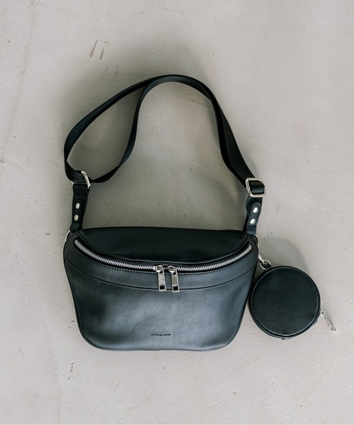 OLIVE des OLIVE(オリーブデオリーブ)の「サークルポーチ付ボディバッグ(ボディバッグ/ウエストポーチ・レディース・ブラック/アイボリー・FREE)」の18枚目の写真