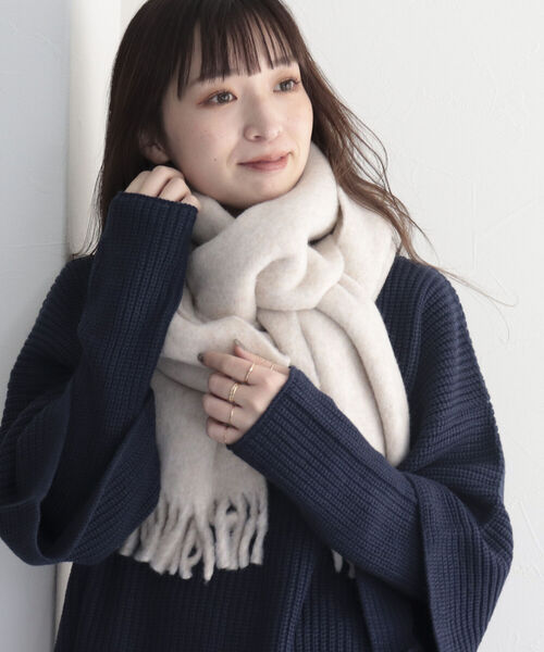 fredy emue（フレディエミュ）の「ウール混ふわふわストール（ストール/ショール・レディース・キナリ/ベージュ/イエロー/パープル/ブラック・FREE）」の11枚目の写真