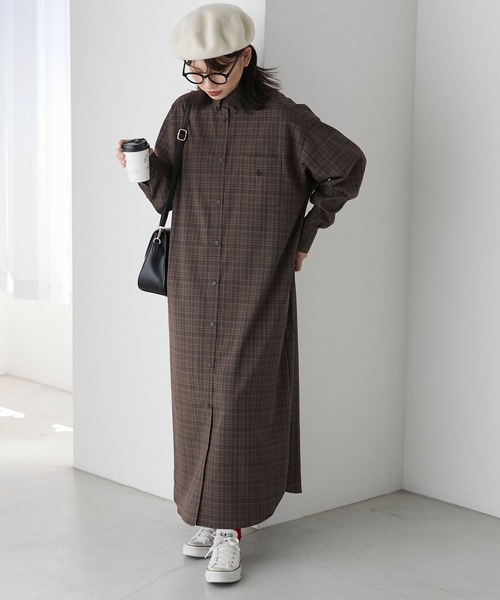 BONLECILL(ボンルシール)の「アソートワンポイント刺繍ボタンダウンシャツワンピース(シャツワンピース・レディース・ネイビー/ブルー系/オフホワイト/ブルー/ネイビー系/ブラウン系/ブラック系・FREE)」の4枚目の写真