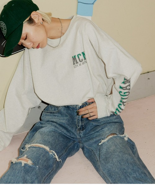 Auntie Rosa Holiday（アンティローザホリデー）の「カレッジロゴロンT（Tシャツ/カットソー・レディース・オフホワイト/ナチュラル/ホワイト/ネイビー/ライトグレー/ホワイト系/ダークブルー・FREE）」の5枚目の写真