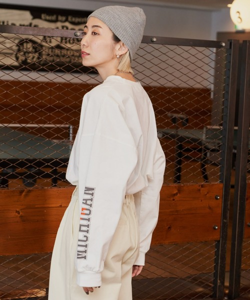 Auntie Rosa Holiday（アンティローザホリデー）の「カレッジロゴロンT（Tシャツ/カットソー・レディース・オフホワイト/ナチュラル/ホワイト/ネイビー/ライトグレー/ホワイト系/ダークブルー・FREE）」の9枚目の写真