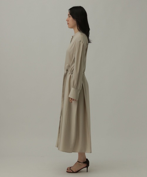 【カオス】 トレスサテンワンピース リネン混 ベージュ リボン ロングワンピース Chaos（カオス）の「Chaos(カオス)/トレスサテンワンピース
