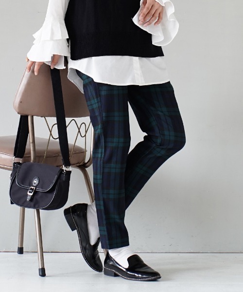 zootie（ズーティー）の「【待望のポケット復活！新感覚の穿き心地♪】エアパンツ［テーパード］（その他パンツ・レディース・ライトグリーン/アイボリー/チャコール/ブラック×グリーン/ベージュ/オリーブ/ネイビー/ライトブルー/ホワイト×ブラック/ベビーピンク/ブラック×グレー/ライトインディゴブルー/ケミカルウォッシュ/ブラック/ブラック系その他/グレー系その他/ブラウン/ダークベージュ/ホワイト系その他/インディゴブルー/キャメル/ミント/ブラック系その他2・L/LL/M/S/S1/M1/L1/LL1）」の8枚目の写真