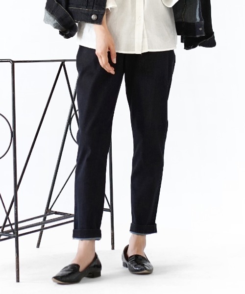 zootie（ズーティー）の「【待望のポケット復活！新感覚の穿き心地♪】エアパンツ［テーパード］（その他パンツ・レディース・ライトグリーン/アイボリー/チャコール/ブラック×グリーン/ベージュ/オリーブ/ネイビー/ライトブルー/ホワイト×ブラック/ベビーピンク/ブラック×グレー/ライトインディゴブルー/ケミカルウォッシュ/ブラック/ブラック系その他/グレー系その他/ブラウン/ダークベージュ/ホワイト系その他/インディゴブルー/キャメル/ミント/ブラック系その他2・L/LL/M/S/S1/M1/L1/LL1）」の19枚目の写真