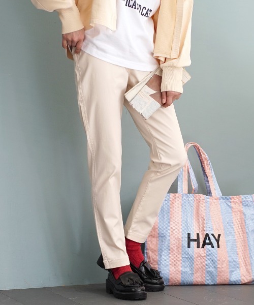 zootie（ズーティー）の「【待望のポケット復活！新感覚の穿き心地♪】エアパンツ［テーパード］（その他パンツ・レディース・ライトグリーン/アイボリー/チャコール/ブラック×グリーン/ベージュ/オリーブ/ネイビー/ライトブルー/ホワイト×ブラック/ベビーピンク/ブラック×グレー/ライトインディゴブルー/ケミカルウォッシュ/ブラック/ブラック系その他/グレー系その他/ブラウン/ダークベージュ/ホワイト系その他/インディゴブルー/キャメル/ミント/ブラック系その他2・L/LL/M/S/S1/M1/L1/LL1）」の2枚目の写真