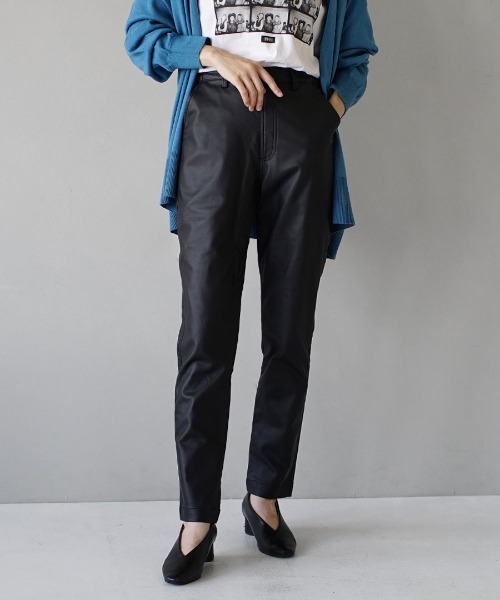 zootie（ズーティー）の「【待望のポケット復活！新感覚の穿き心地♪】エアパンツ［テーパード］（その他パンツ・レディース・ライトグリーン/アイボリー/チャコール/ブラック×グリーン/ベージュ/オリーブ/ネイビー/ライトブルー/ホワイト×ブラック/ベビーピンク/ブラック×グレー/ライトインディゴブルー/ケミカルウォッシュ/ブラック/ブラック系その他/グレー系その他/ブラウン/ダークベージュ/ホワイト系その他/インディゴブルー/キャメル/ミント/ブラック系その他2・L/LL/M/S/S1/M1/L1/LL1）」の9枚目の写真