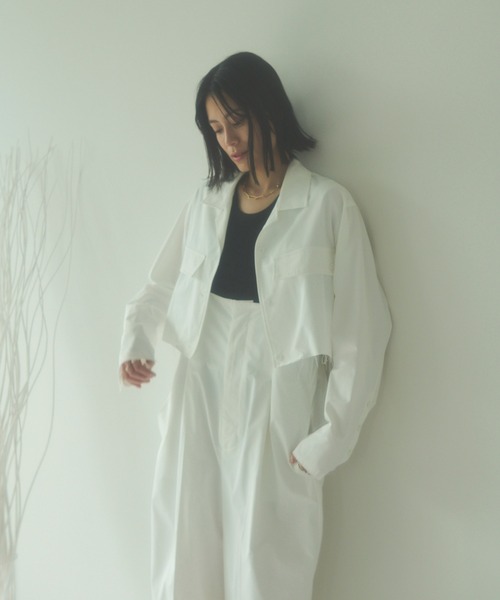 HANNE（アン）の「【セットアップ対応】カットオフクロップドシャツ（シャツ/ブラウス・レディース・ネイビー/オフホワイト・フリー）」の15枚目の写真