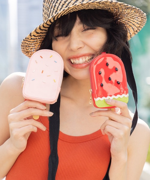ACCOMMODE（アコモデ）の「アイスキャンディーポーチチャーム（ポーチ