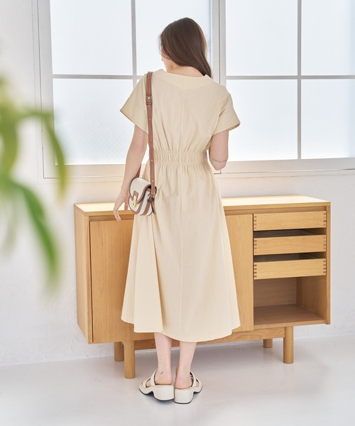 a:mure(アミュール)の「ウエストギャザーワンピース(ワンピース・レディース・ホワイト/ラベンダー・F)」の8枚目の写真