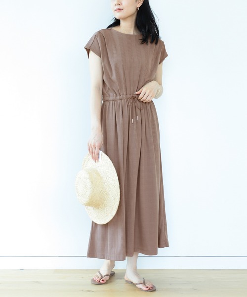 BEAMS HEART（ビームスハート）の「BEAMS HEART / 肩タック ドロストワンピース（ワンピース・レディース・ブラウン系その他4/イエロー系その他5/ブラック/グリーン・FREE）」の18枚目の写真