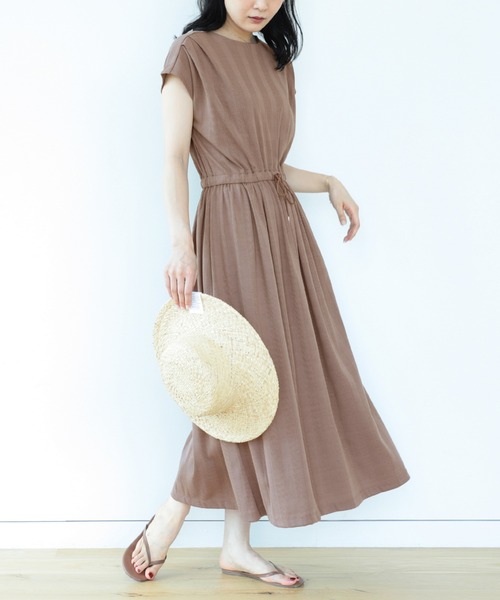 BEAMS HEART（ビームスハート）の「BEAMS HEART / 肩タック ドロストワンピース（ワンピース・レディース・ブラウン系その他4/イエロー系その他5/ブラック/グリーン・FREE）」の14枚目の写真