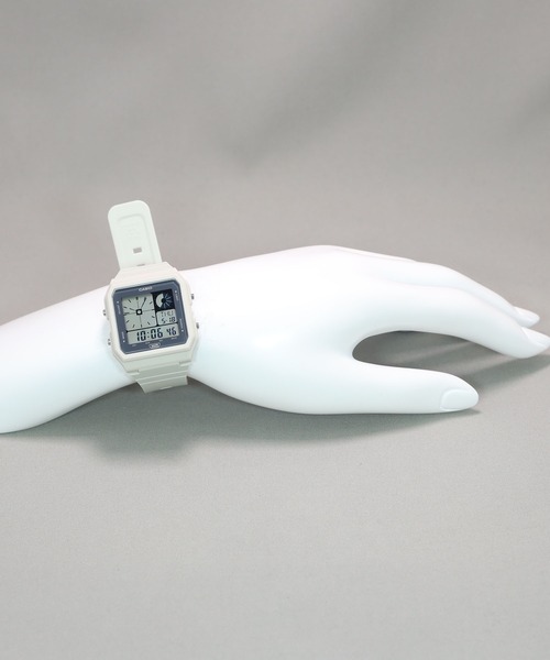 CASIO(カシオ)の「CASIO CLASSIC / LF-20W-8AJF(デジタル腕時計・メンズ・ライトグレー・FREE)」の15枚目の写真
