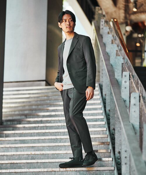 EDIFICE（エディフィス）の「"速乾＆シワ防止機能" シアサッカー ストレッチ スラックス イージーパンツ（スラックス・メンズ・チャコールグレー/ベージュ/ネイビー・SMALL/X-LARGE/LARGE/MEDIUM）」の5枚目の写真