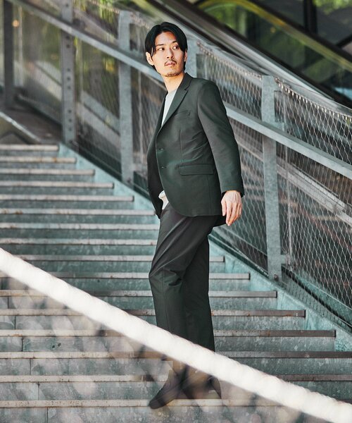 EDIFICE（エディフィス）の「"速乾＆シワ防止機能" シアサッカー ストレッチ スラックス イージーパンツ（スラックス・メンズ・チャコールグレー/ベージュ/ネイビー・SMALL/X-LARGE/LARGE/MEDIUM）」の6枚目の写真