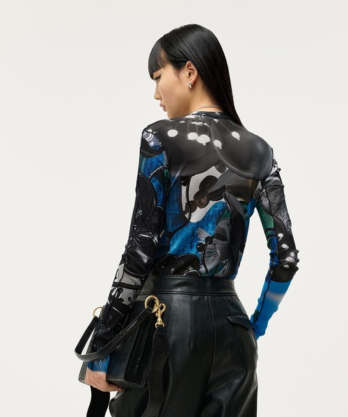 JNBY(ジェーエヌビーワイ)の「Electronic Plum Wearable Second Skin Top(Tシャツ/カットソー・レディース・その他/ブラック系その他/ホワイト系その他・36/40/38)」の7枚目の写真