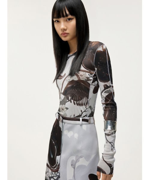 JNBY(ジェーエヌビーワイ)の「Electronic Plum Wearable Second Skin Top(Tシャツ/カットソー・レディース・その他/ブラック系その他/ホワイト系その他・36/40/38)」の10枚目の写真