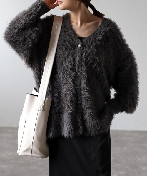 GUSCIO(グッシオ)の「【グッシオベーシック】ワイドベルトビッグショルダーバッグ 外ポケット付き(ショルダーバッグ・レディース・アイボリー/ブラック/グレー/グリーン・FREE)」の19枚目の写真