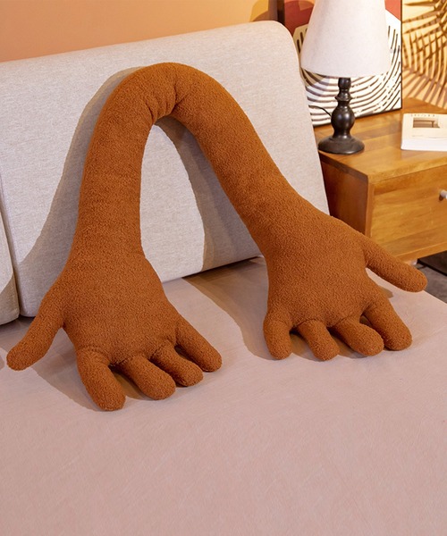 aimoha（アイモハ）の「aimoha home 手　ハッグ　ぬいぐるみ　癒しクッション（クッション/クッションカバー・レディース・グリーン/ブラウン/ホワイト/レッド/ブルー/ピンク/イエロー・FREE）」の2枚目の写真