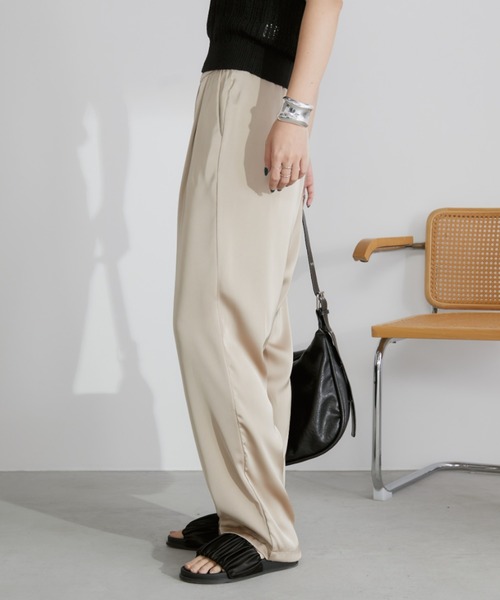 Aunt Marie's（アントマリーズ）の「【S,M,Lサイズ展開】タックサテンワイドスラックスパンツ（スラックス・レディース・ベージュ/ブルー/ブラック/モカ/ブラウン・S/M/L）」の20枚目の写真