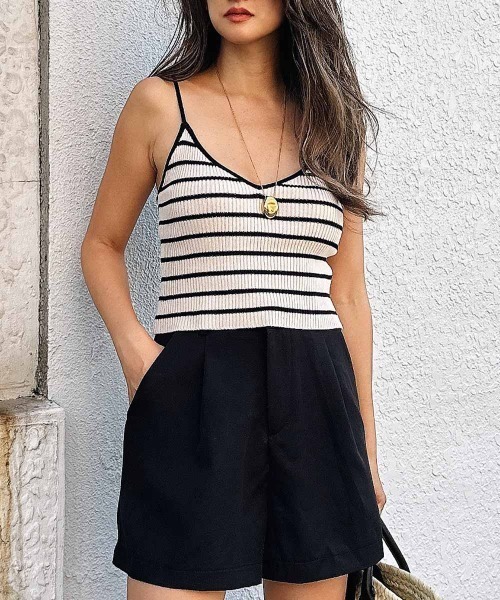 esutoreja(エストレジャ)の「サマーニットボーダーキャミソール(キャミソール・レディース・ホワイト×ブラック・FREE)」の2枚目の写真