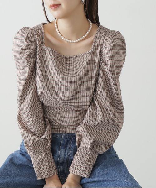 FREE'S MART（フリーズマート）の「◆スクエアネックボリュームスリーブ長袖ブラウス（シャツ/ブラウス・レディース・レッド系その他/カーキ/ホワイト系その他/ブラック系その他・FREE）」の4枚目の写真