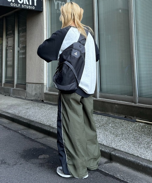 Confirm(コンファーム)の「【限定展開】ラグラン切替 / リブライン ビッグシルエット プルオーバースウェット カットソー ユニセックス 【Confirm】(スウェット・メンズ・チャコールグレー/カーキ/ネイビー/ブルー系その他/グレー系その他/グレー系・L/M)」の7枚目の写真