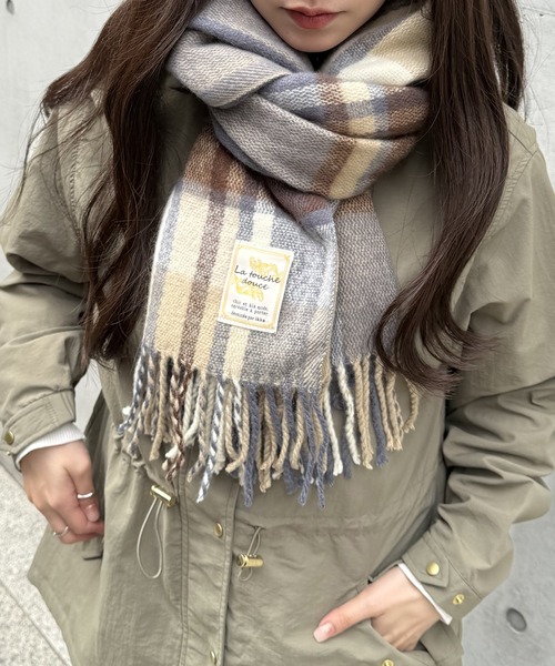 ikka（イッカ）の「抗菌加工マルチチェックマフラー（マフラー・レディース・ブルー/イエロー/レッド/パープル/グリーン/ブラック・FREE）」の19枚目の写真