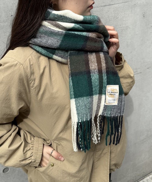 ikka（イッカ）の「抗菌加工マルチチェックマフラー（マフラー・レディース・ブルー/イエロー/レッド/パープル/グリーン/ブラック・FREE）」の22枚目の写真