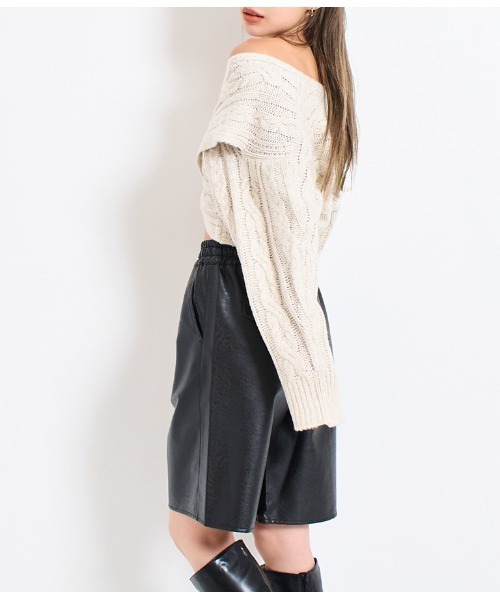 LATINA（ラティーナ）の「フェイクレザー バミューダ ハーフ ショート パンツ（その他パンツ・レディース・ブラック・M/L）」の13枚目の写真