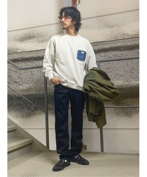 Lee(リー)の「【Lee別注】デニムポケットクルースウェット(スウェット・メンズ・ライトグレー・M/L/XL)」の13枚目の写真
