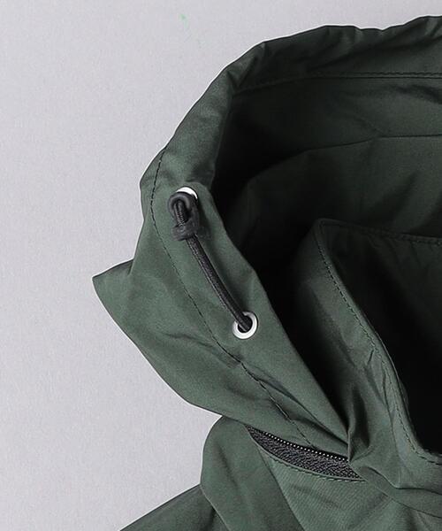 UNITED ARROWS（ユナイテッドアローズ）の「メモリータフタナイロン マウンテンパーカー（マウンテンパーカー・メンズ・ダークグリーン/ネイビー・XL/L/M/S）」の16枚目の写真