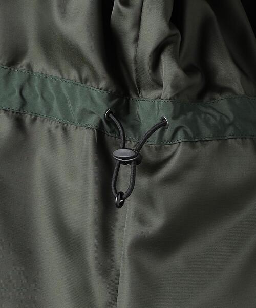 UNITED ARROWS（ユナイテッドアローズ）の「メモリータフタナイロン マウンテンパーカー（マウンテンパーカー・メンズ・ダークグリーン/ネイビー・XL/L/M/S）」の22枚目の写真