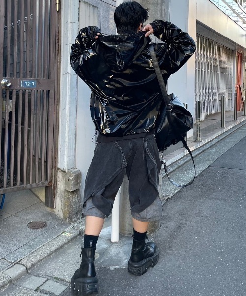 XU（エックスユー）の「【Never mind the XU】3way ring shoulder bag mini backpack hand bag / 【ネバーマインド ザ エックスユー】スリーウェイリングショルダーバッグミニバッグパックハンドバッグワンハンドルバッグ（ショルダーバッグ・メンズ・ブラック・ONE SIZE）」の12枚目の写真