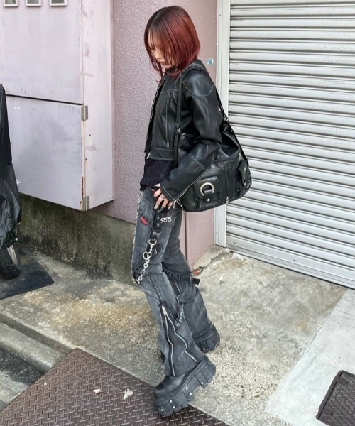 XU（エックスユー）の「【Never mind the XU】3way ring shoulder bag mini backpack hand bag / 【ネバーマインド ザ エックスユー】スリーウェイリングショルダーバッグミニバッグパックハンドバッグワンハンドルバッグ（ショルダーバッグ・メンズ・ブラック・ONE SIZE）」の17枚目の写真