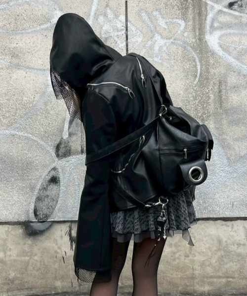 XU(エックスユー)の「【Never mind the XU】3way ring shoulder bag mini backpack hand bag / 【ネバーマインド ザ エックスユー】スリーウェイリングショルダーバッグミニバッグパックハンドバッグワンハンドルバッグ(ショルダーバッグ・メンズ・ブラック・ONE SIZE)」の14枚目の写真