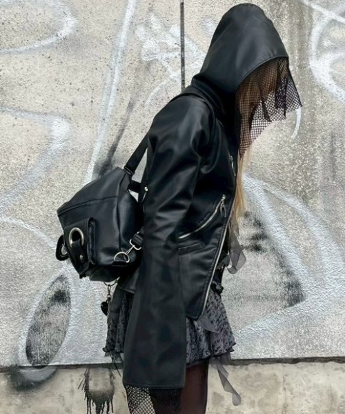 XU(エックスユー)の「【Never mind the XU】3way ring shoulder bag mini backpack hand bag / 【ネバーマインド ザ エックスユー】スリーウェイリングショルダーバッグミニバッグパックハンドバッグワンハンドルバッグ(ショルダーバッグ・メンズ・ブラック・ONE SIZE)」の15枚目の写真