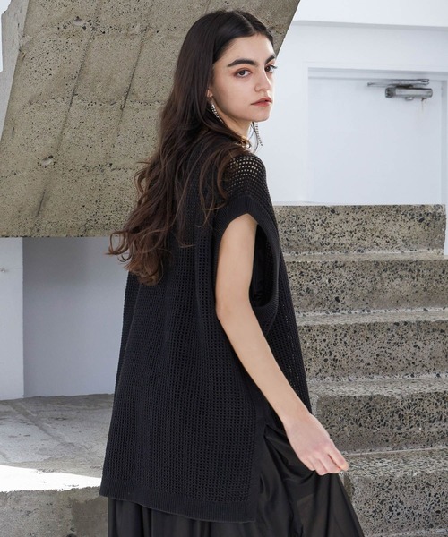 STERNBERG(スタンバーグ)の「STERNBERG/ギマメッシュニットベスト/987652(ベスト・メンズ・ブラック/チャコールグレー・LARGE/MEDIUM)」の19枚目の写真