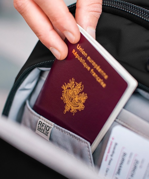 pacsafe(パックセーフ)の「pacsafe/パックセーフ EXP45 carry-on travel pack/キャリーオントラベルパック(バックパック/リュック・メンズ・ブラック・FREE)」の9枚目の写真
