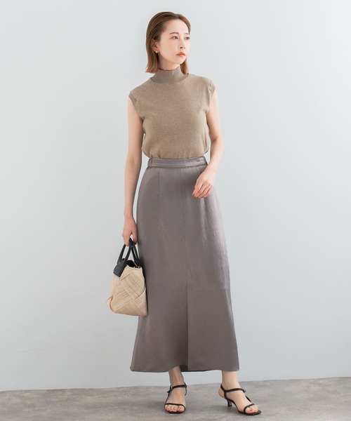 URBAN RESEARCH ROSSO WOMEN(アーバンリサーチ ロッソ)の「アセテートサテンスリットスカート(スカート・レディース・ベージュ系その他/グレー系その他・FREE)」の5枚目の写真